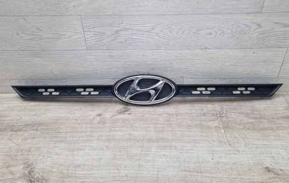 Hyundai i20 (GB IB) Front bumper upper radiator grill 86351C8000