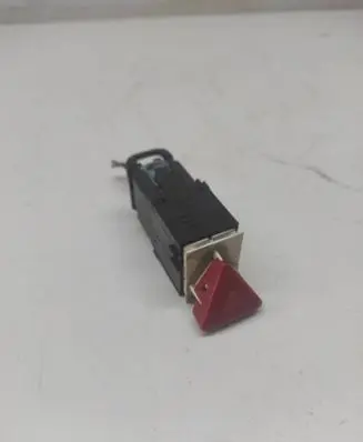Volkswagen PASSAT B6 Hazard light switch 3C0953509A