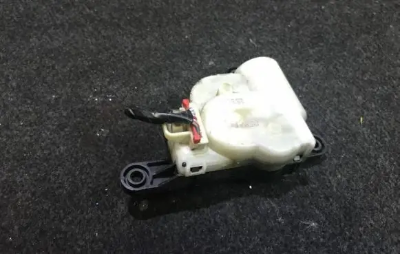 Chrysler Voyager Air flap motor/actuator 1330d
