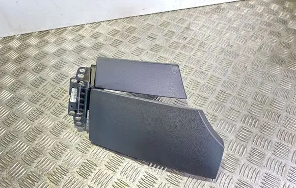 BMW 5 E60 E61 Armrest 7060171 1060079