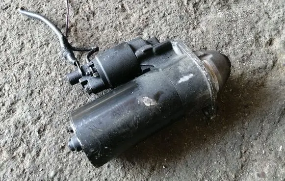 Mercedes-Benz A W168 Starter motor 0051511601 0001115008