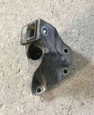 BMW 7 F01 F02 F03 F04 Engine mounting bracket 22116777622 6777622