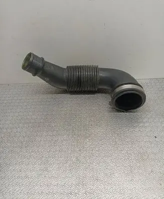 Air intake hose/pipe