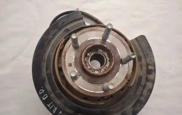 Dodge Durango Rear wheel hub 04877112AC