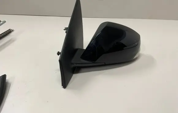 Front door electric wing mirror