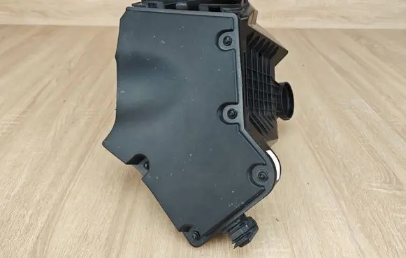 Audi Q5 SQ5 8R Air filter box 8K0133837C 8K0133835C