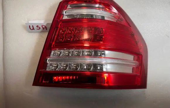 Mercedes-Benz GL X164 Rear/tail lights A1648203664