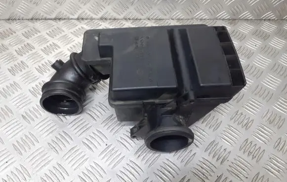 Mercedes-Benz Vaneo W414 Intake resonator A1661410190