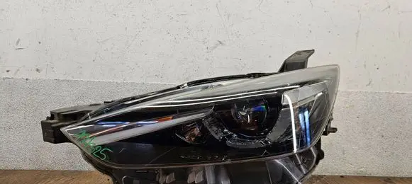 Mazda CX-3 Headlight/headlamp D10E51040
