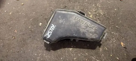 Volvo S70 V70 V70 XC Fuse box set 9128576