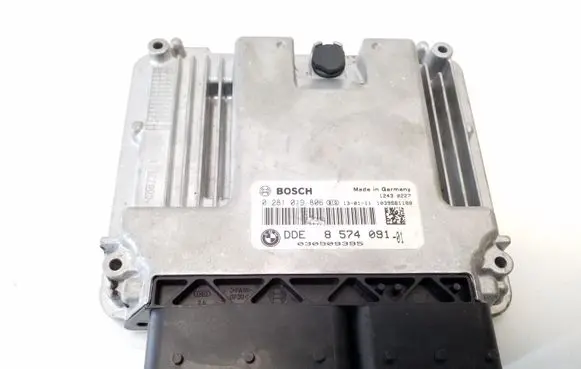 BMW 5 F10 F11 Engine control unit/module 8574091 0281019806