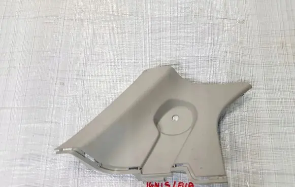 Suzuki Ignis (C) pillar trim