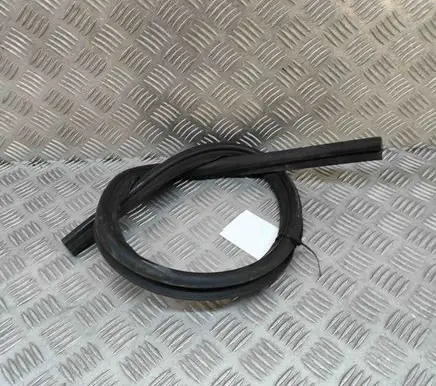 Porsche Cayenne (92A) Engine compartment rubber 7P5823727A