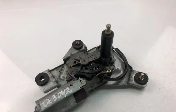 Mitsubishi Carisma Wiper motor 0390206517