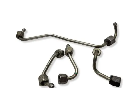 Fuel injector supply line/pipe
