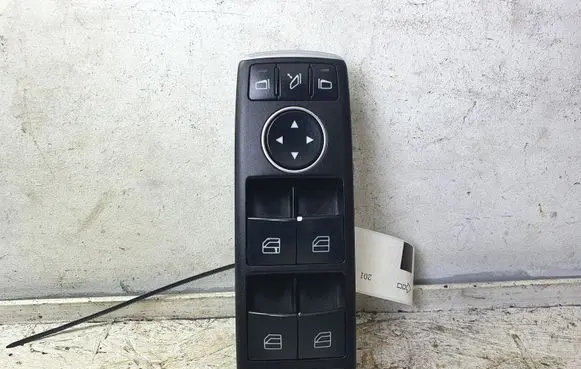 Mercedes-Benz C W204 Electric window control switch A2049055402