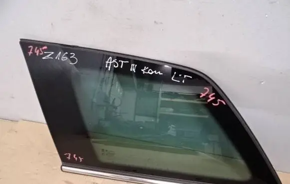 Opel Astra H Rear side window