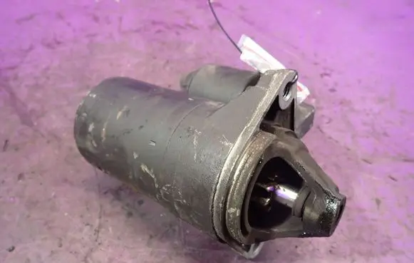 Nissan Almera Tino Starter motor 