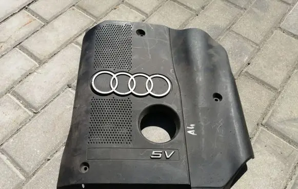Audi A4 S4 B5 8D Engine cover (trim) 058103724Q