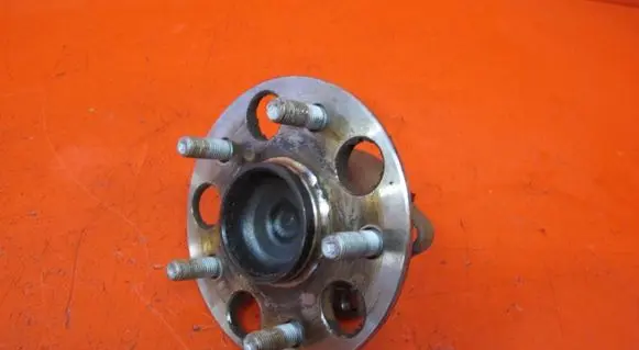 Toyota RAV 4 (XA50) Rear wheel hub 89544-12030