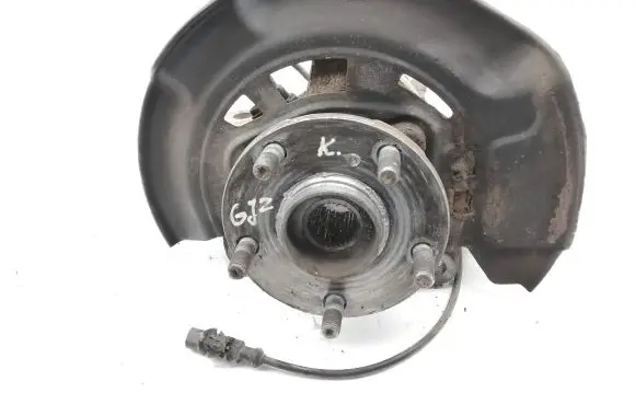 Toyota Avensis T270 Front wheel hub 110714 F34L6
