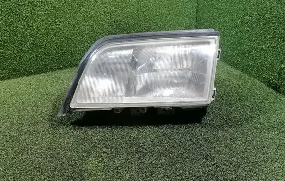 Mercedes-Benz C W202 Headlight/headlamp 2028201761