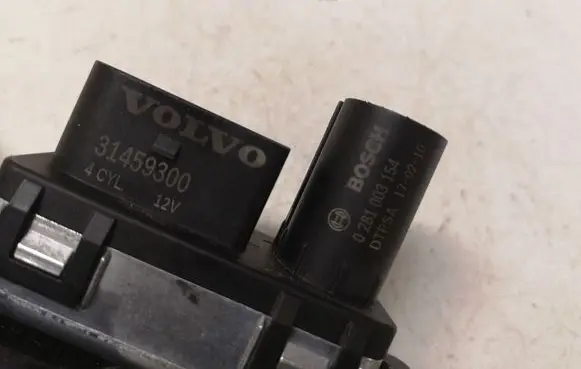 Volvo S90, V90 Glow plug pre-heat relay 31459300 0281003154
