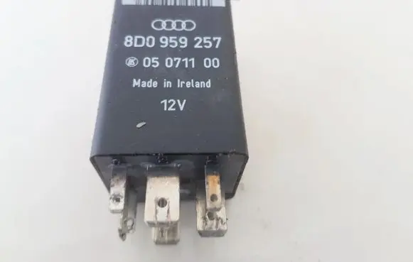 Audi A4 S4 B5 8D Other relay 8d0959257 05071100