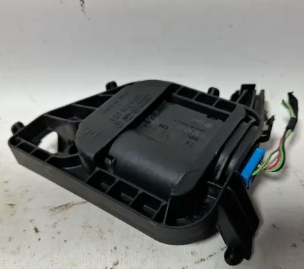 Volkswagen Polo Air flap motor/actuator 6Q0820536B