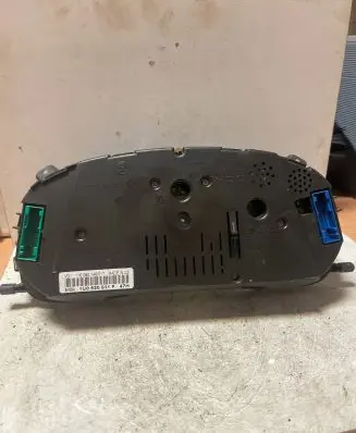 Volkswagen PASSAT B7 Speedometer (instrument cluster) 1U0920811F 110080146