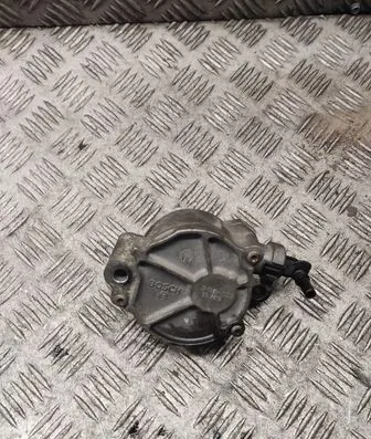 Volvo V50 Vacuum pump 01562c2