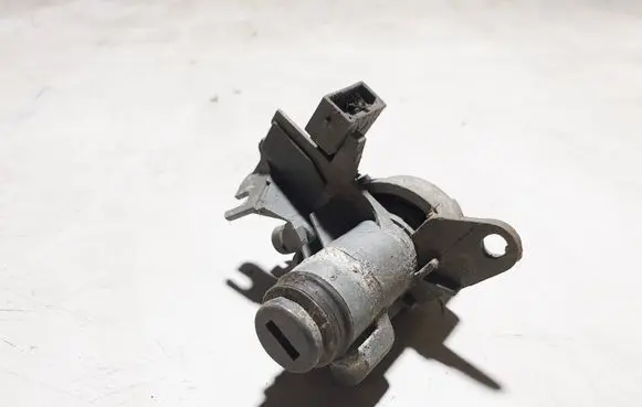 Audi A6 S6 C6 4F Tailgate exterior lock 8E0827573A