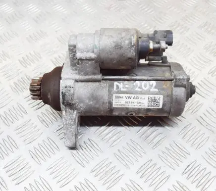 Volkswagen Golf VII Starter motor 02Z911024L