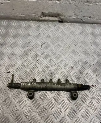 Nissan Primera Fuel main line pipe 09F0389