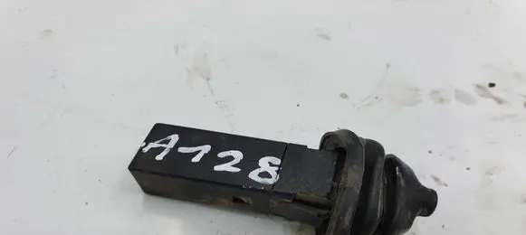 BMW 3 E46 Fuel tank opening switch 82289392