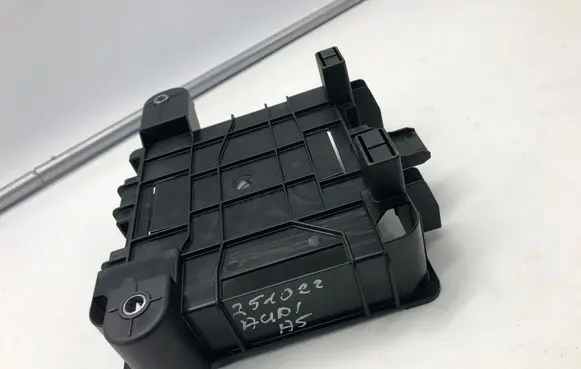 Audi A5 Other engine bay part 8b3907349a