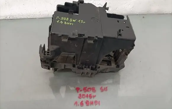 Peugeot 508 Battery box tray 9686709280