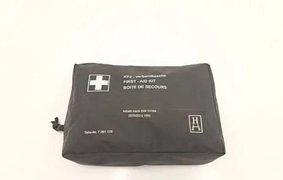 BMW 3 F30 F35 F31 First aid kit 7261178