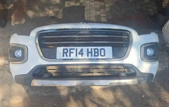 Peugeot 3008 I Front bumper
