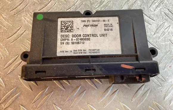 Tesla Model S Door control unit/module 100310100E