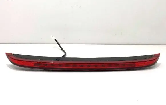 KIA Xceed Third/center stoplight 92700J7300