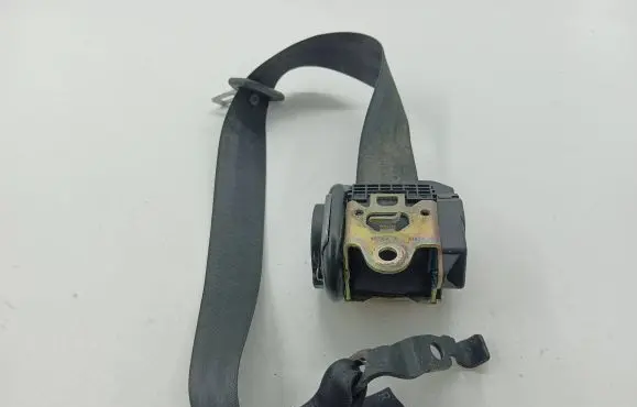 Audi A8 S8 D3 4E Rear seatbelt 601783100 000026H 11040