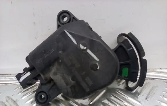 Chrysler Pacifica Air flap motor/actuator 04885465AA