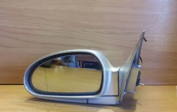 Hyundai Sonata Front door electric wing mirror E4012101