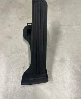 Volkswagen PASSAT B7 Accelerator throttle pedal 1K1723503AF 6PV93410001