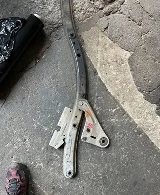 Ford Focus Front bumper cross member 8V61A10684AA