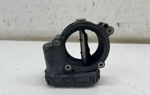 Mercedes-Benz GLA W156 X156 Throttle valve A6510900470