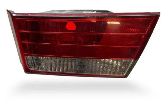 Hyundai Sonata Tailgate rear/tail lights 924043K0