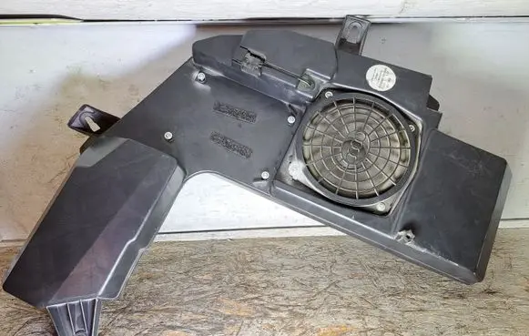 Audi A4 S4 B7 8E 8H Subwoofer speaker 8E9035382D02S 2752507033 2752510370