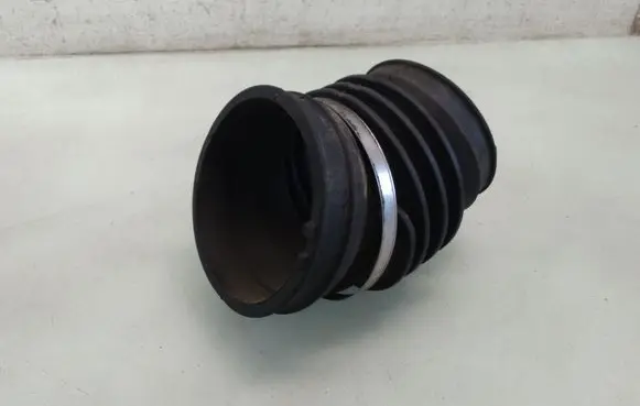 Audi A8 S8 D2 4D Air intake duct part 077129627A